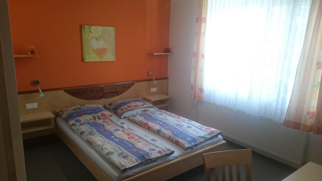 Gaestehaus Karassowitsch Rust Oda fotoğraf