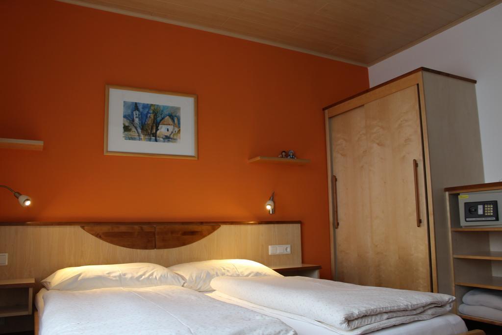 Gaestehaus Karassowitsch Rust Oda fotoğraf